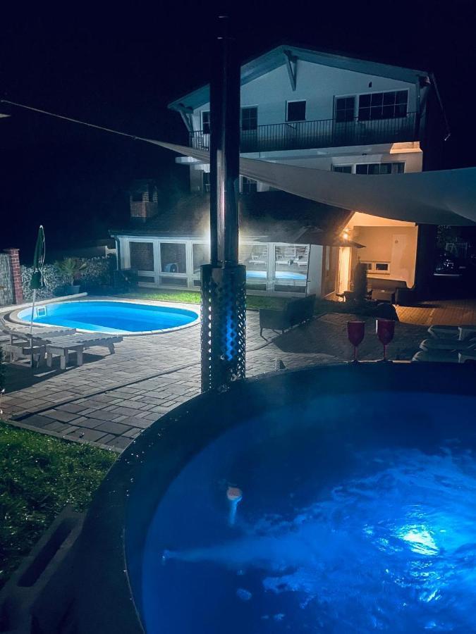 Green Hill Villa Călimăneşti المظهر الخارجي الصورة