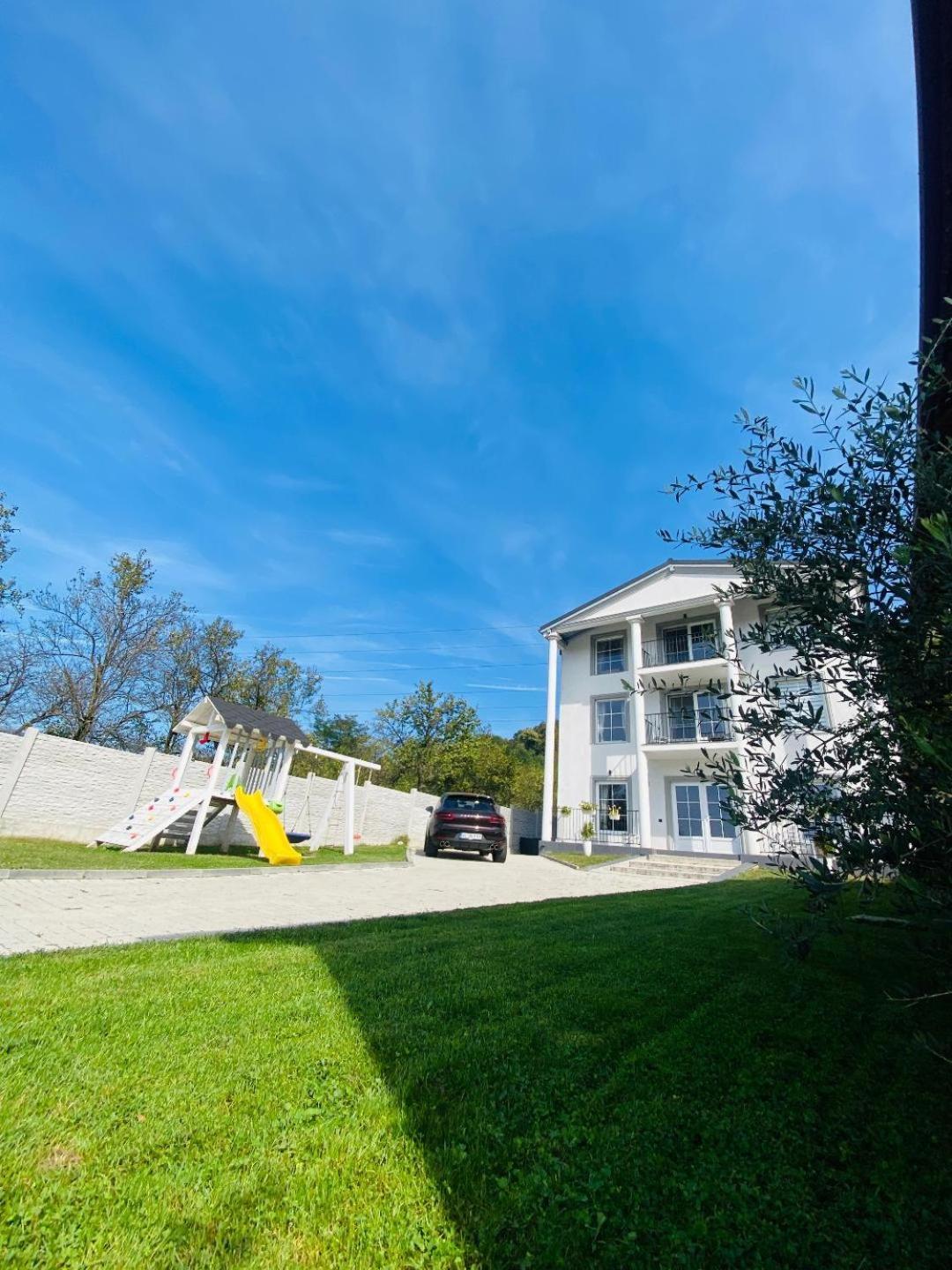 Green Hill Villa Călimăneşti المظهر الخارجي الصورة